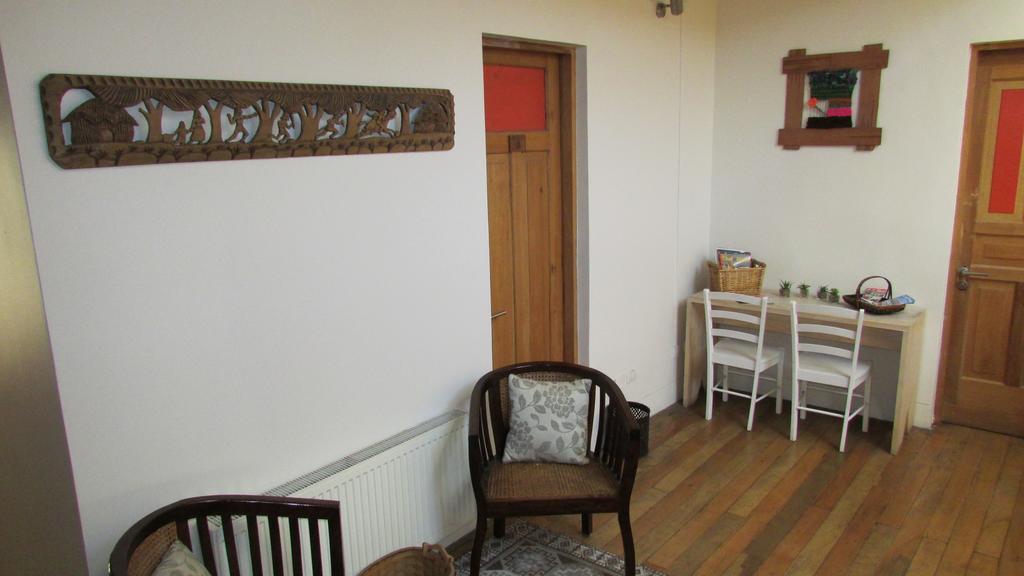 Hostal Caracol Santiago del Cile Esterno foto